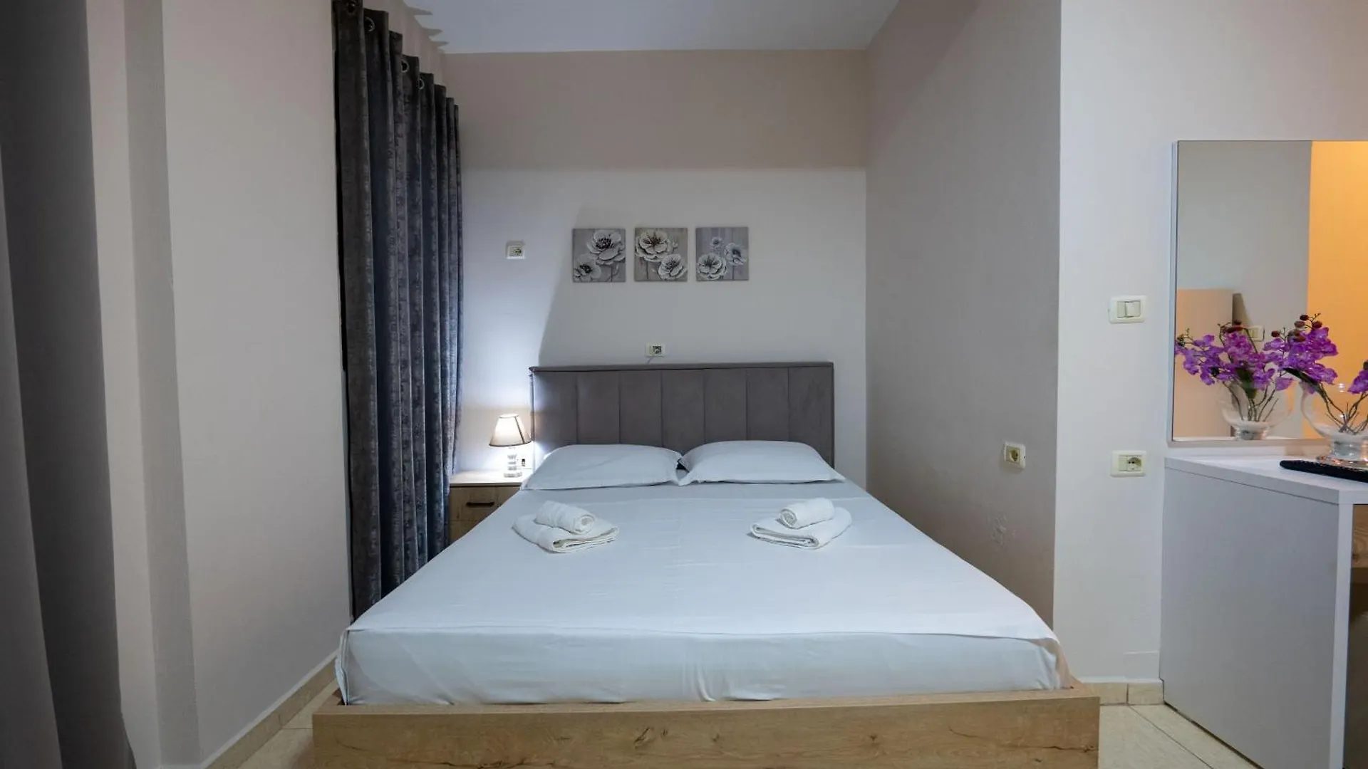 Pensionat Twins Hotel Ksamil